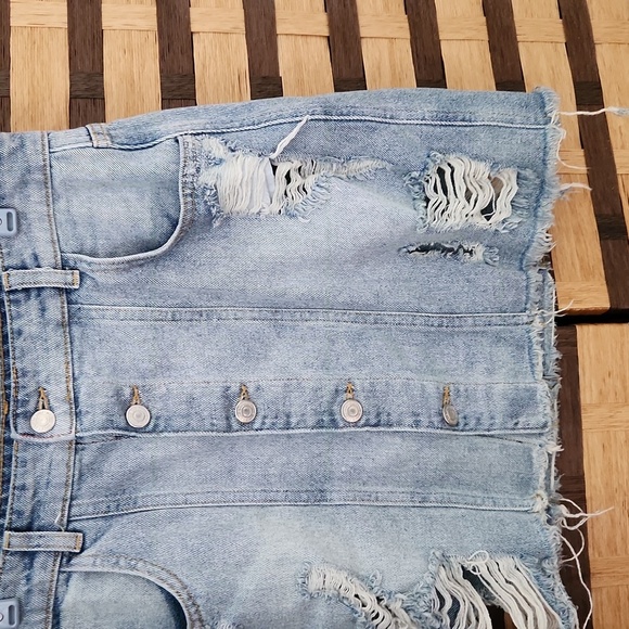 Free People destroyed button up jean skirt - Picture 3 of 9